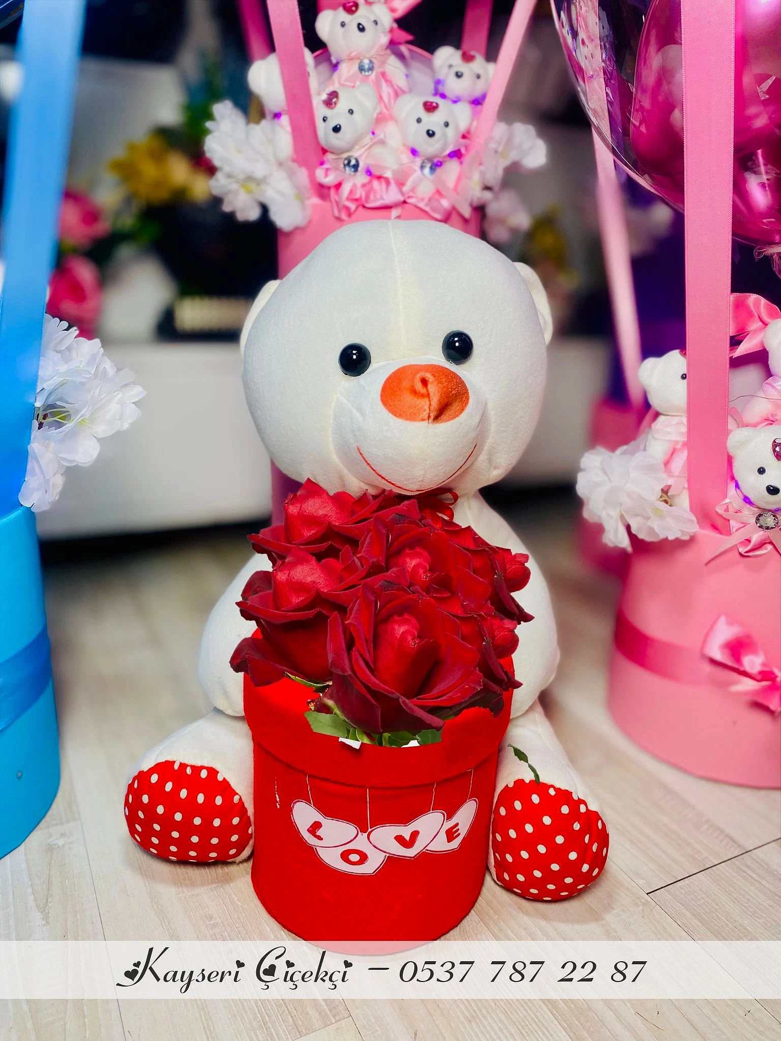 50 Cm Peluş Kutulu Ayıcık  7 Gül