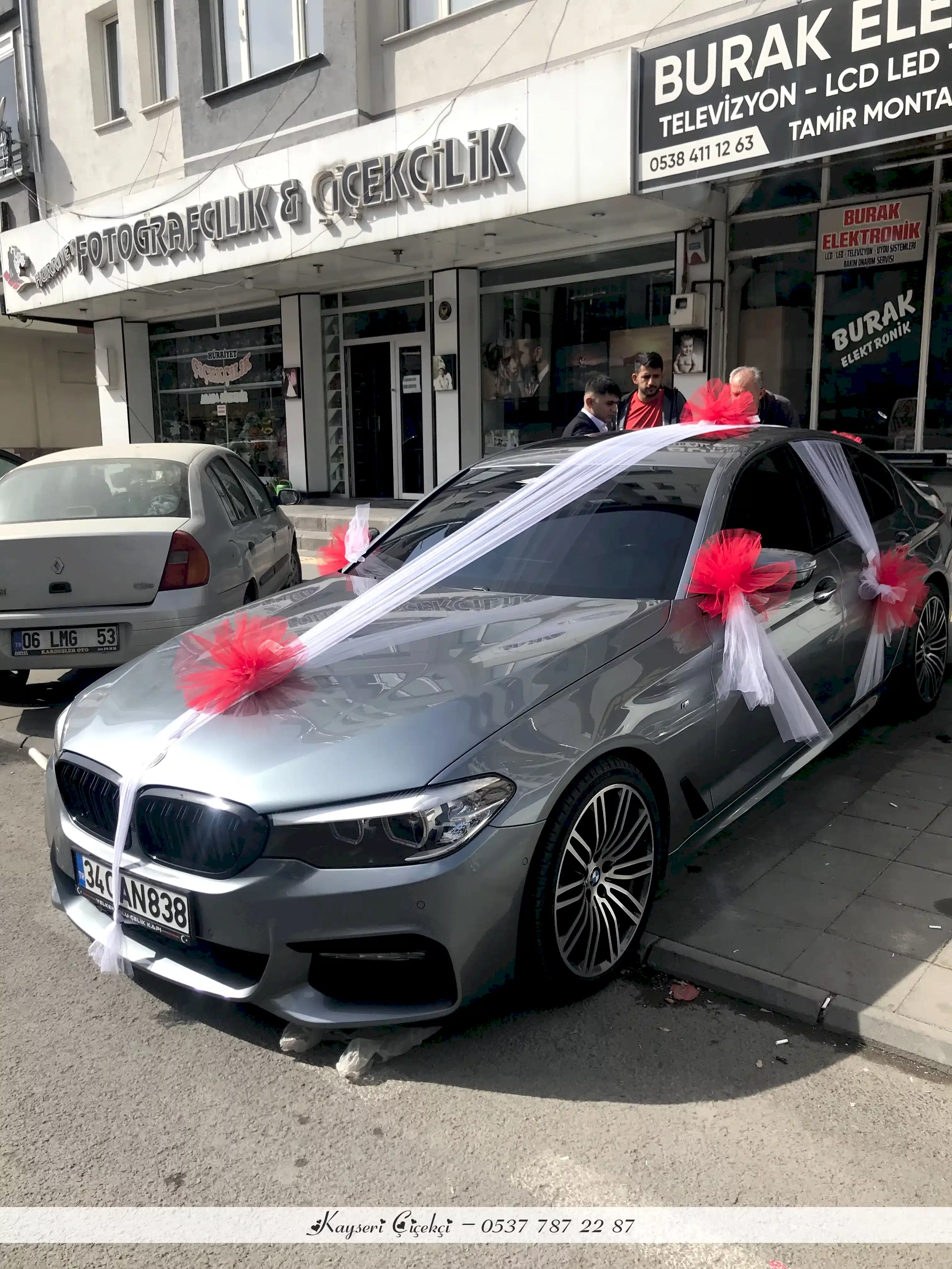 Çiçeksiz Araç Süsleme