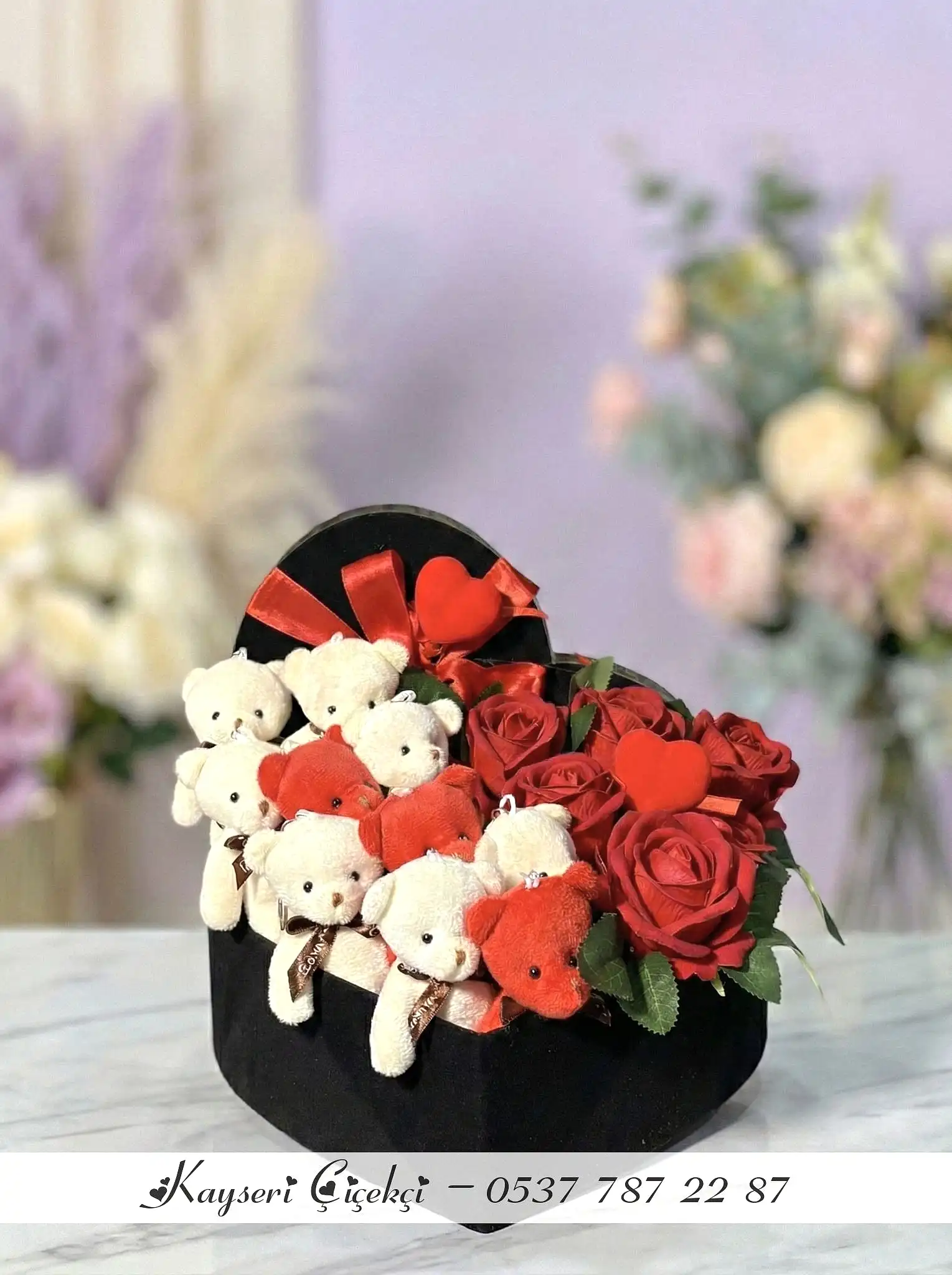 Kalplı Peluş Ayıcıklı Güllü Kutu Orta Boy
